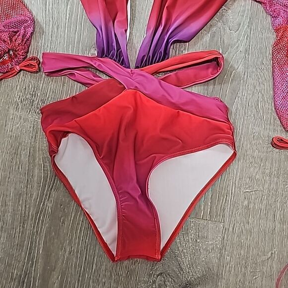 Onek Ombre Cutout Sleeved One Piece Swimsuit Size Medium - Picture 6 of 11